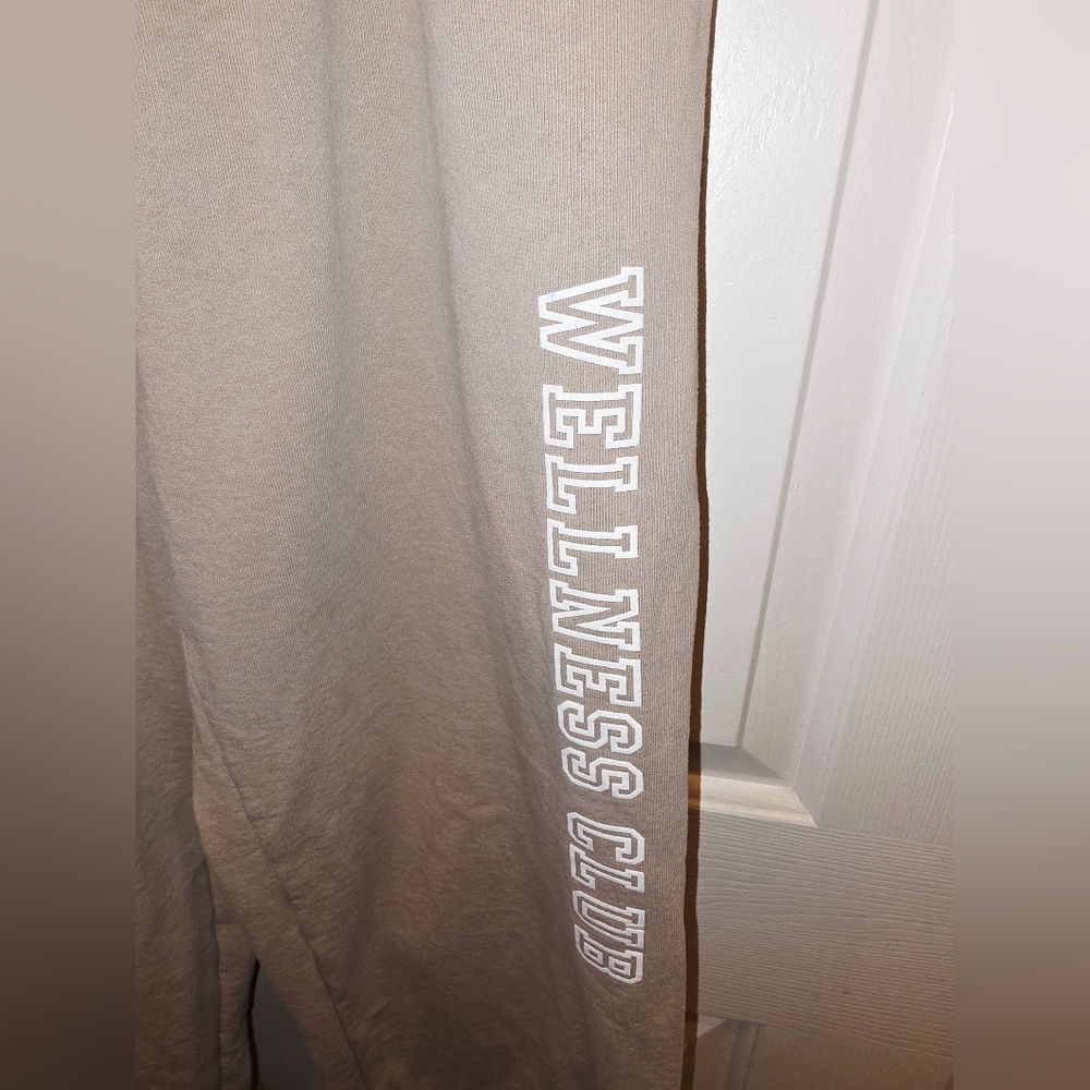 Sporty & Rich Wellness Club Sweatpants- Size Small- NWOT (never worn) 🏃‍♂️ - Picture 9 of 10